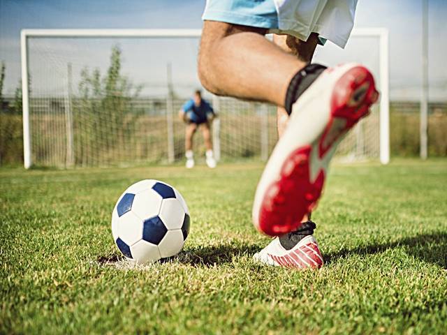 Pengertian Olahraga Sepak Bola Berserta Peraturannya.